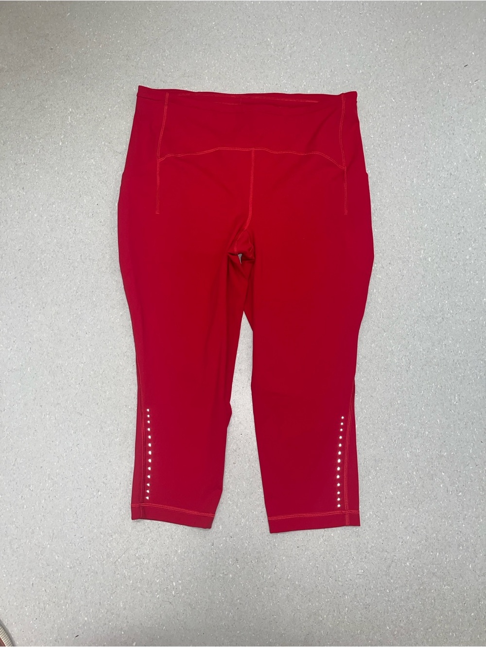 Lululemon Swift Speed High-Rise Crop 21” size 14